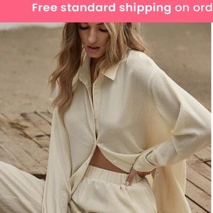 Cream flowly set from shein. Size 8/10. Fits big. Never worn.